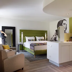 **** Hotel Indigo - - Victoriaplatz By Ihg Germany